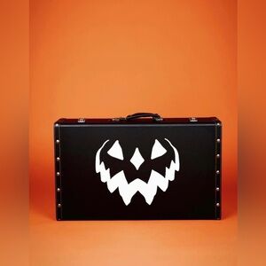 Lively Ghost- Haunted Hallows Carrying Case